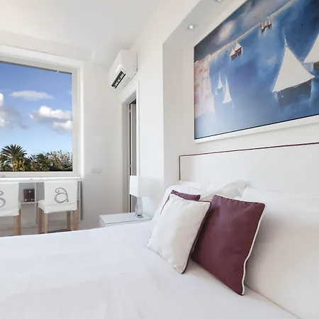 Sorrento Apartments *