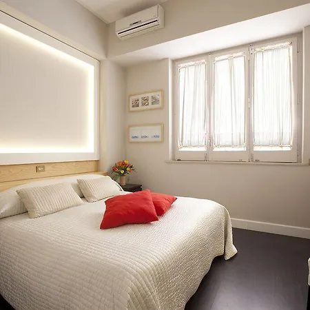 Sorrento Apartments *