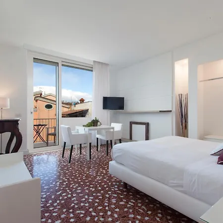 Sorrento Apartments Apartman *
